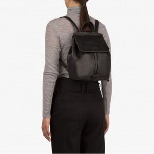 🖤 Matt & Nat Black Leather Backpack